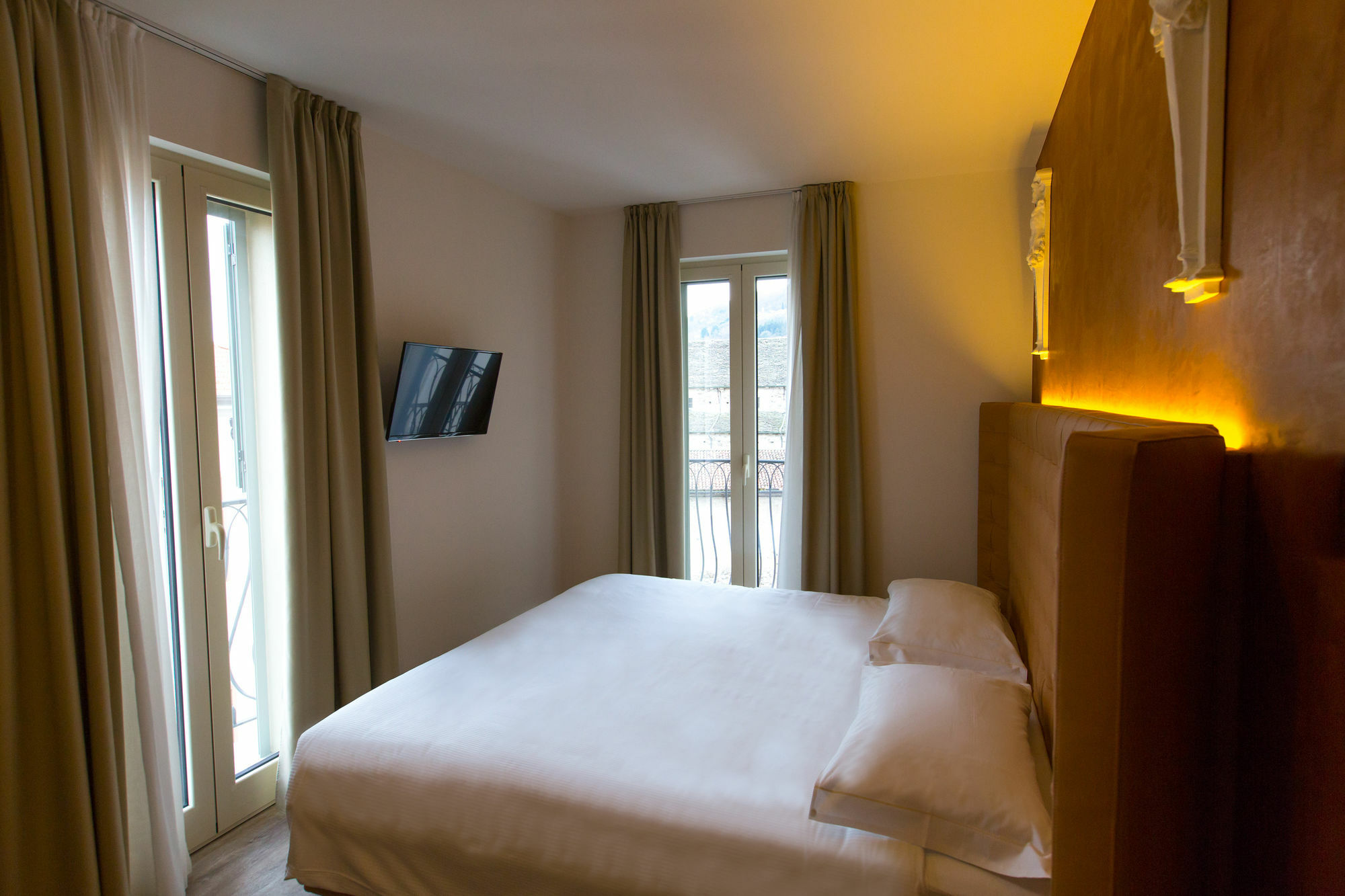 Hotel Al Campanile - Luxury Suites & Apartments Baveno Exterior foto